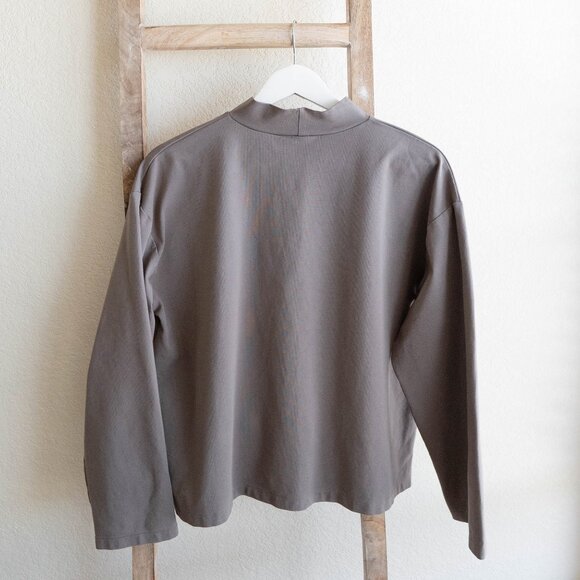 Zara Pullover Sz M Taupe Mockneck Long Wide Sleeves Structured Top Sleek - Picture 3 of 3